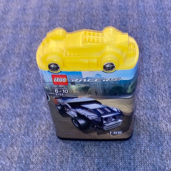 Classic LEGO Racers 1:55 unopened factory sealed model kit. - Picture 2 of 10